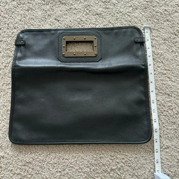 Tomas Maier Fold-Over Black Leather Clutch - Picture 4 of 7